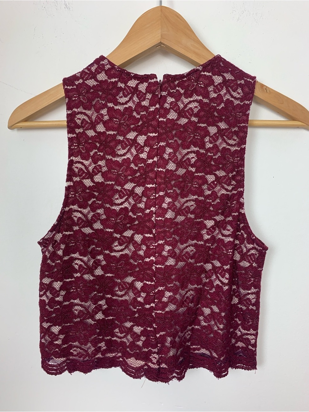 Aritzia Babaton Koen Lace Top - Picture 3 of 6